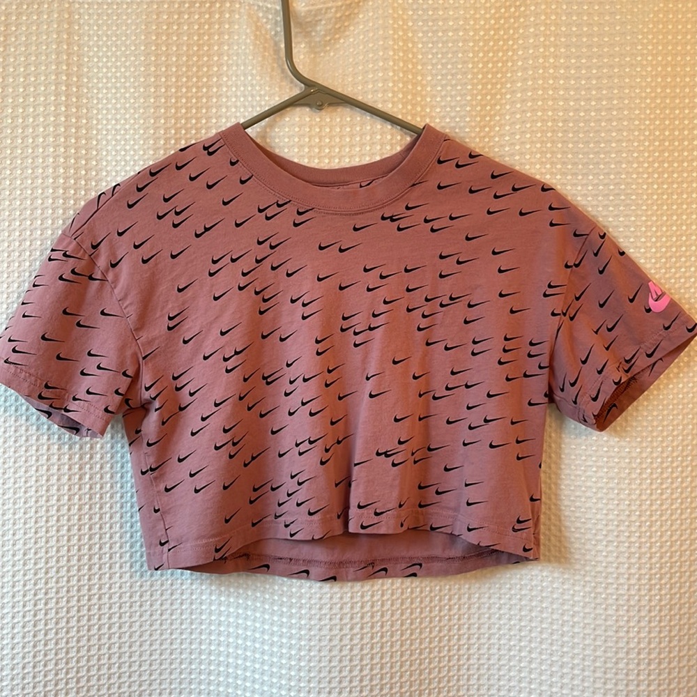 Nike Swoosh Crop Tee
